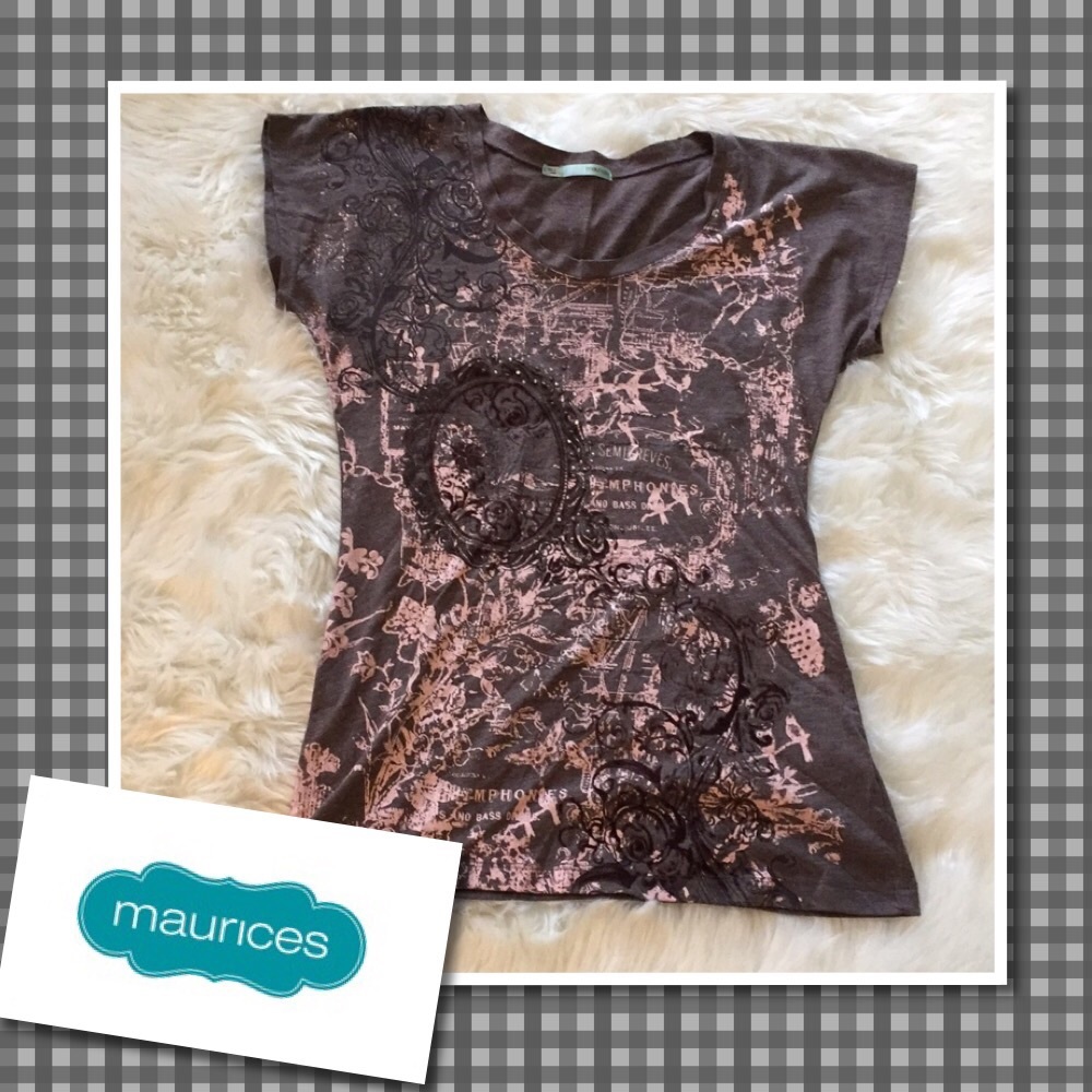 Maurice’s graphic tee